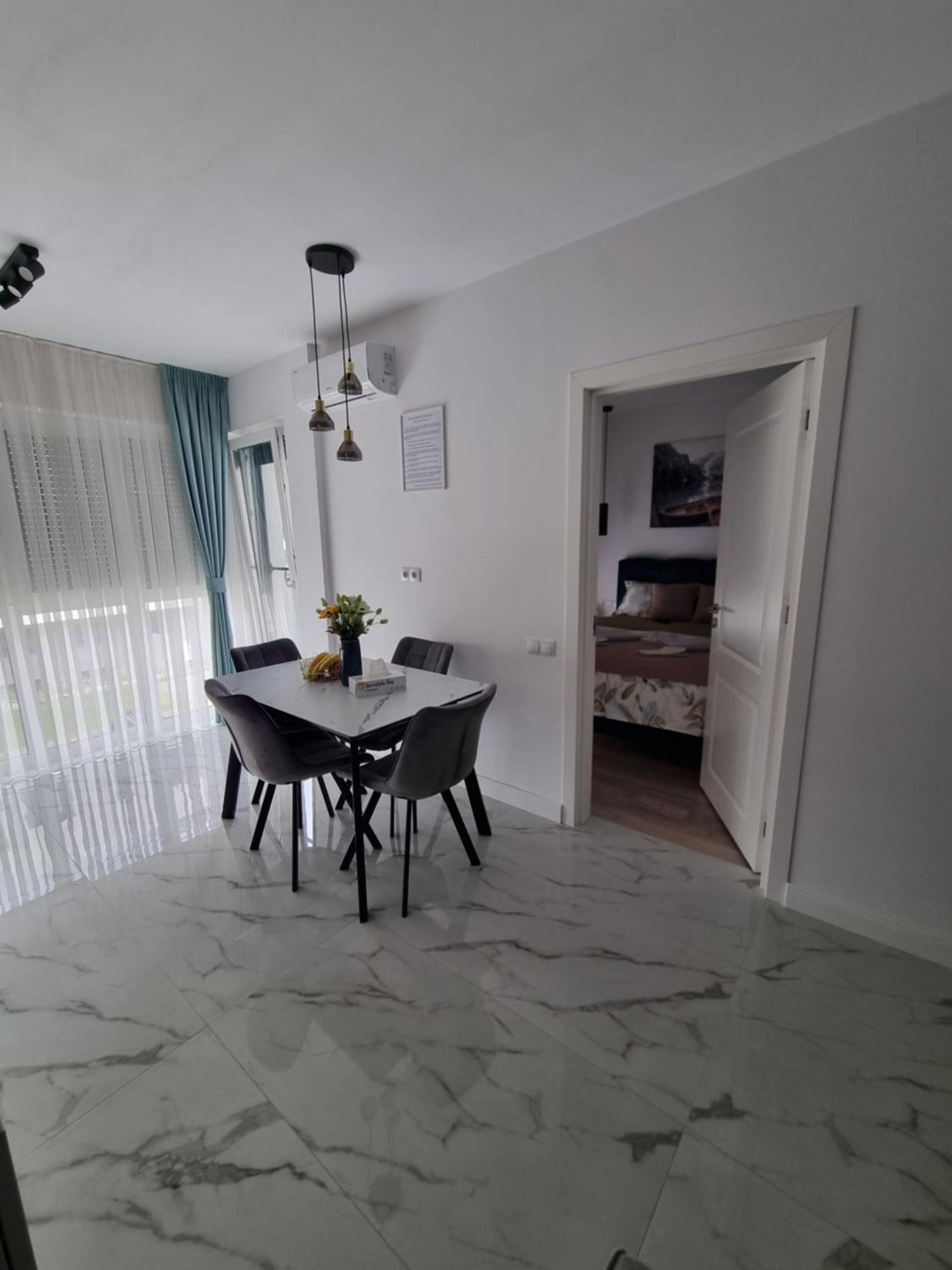 Roxana Residence Орадя Экстерьер фото